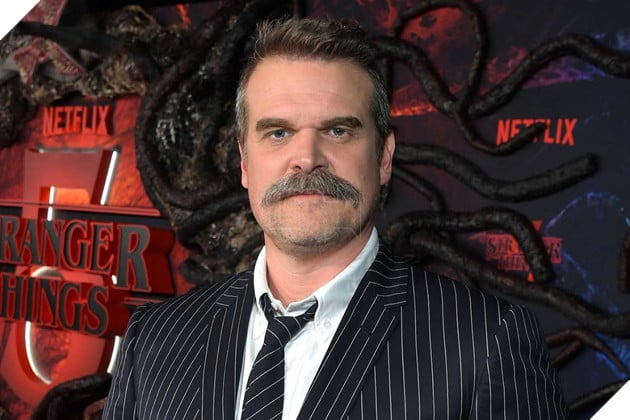 Hình ảnh về nam diễn viên David Harbour.