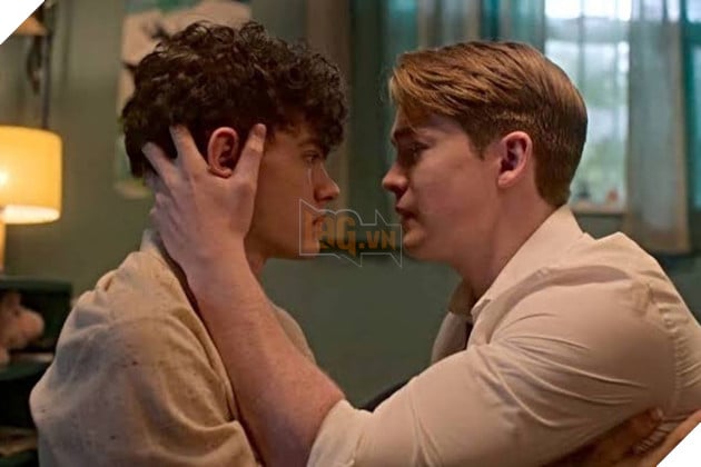 Hình ảnh về cặp đôi chính Nick và Charlie trong phim "Heartstopper".