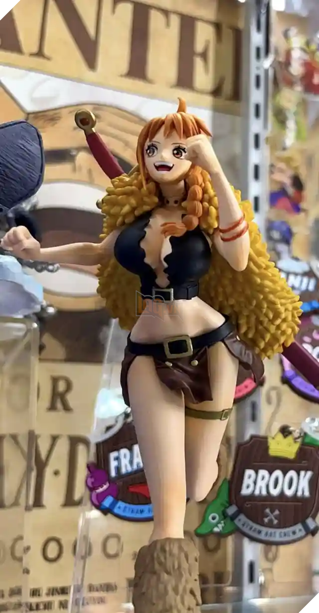  Cú soi mô hình dở khóc dở cười: Fan One Piece mua Figure Nami dùng đèn pin kiểm chứng tiết lộ bá đạo của Oda 3