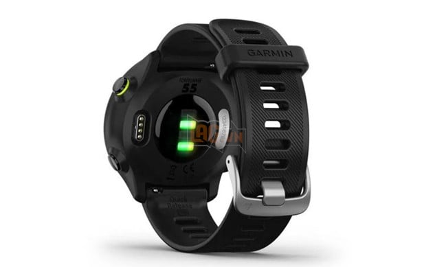 Garmin Forerunner 55 khi chạy dưới mưa: Gọn nhẹ, dễ thao tác 2