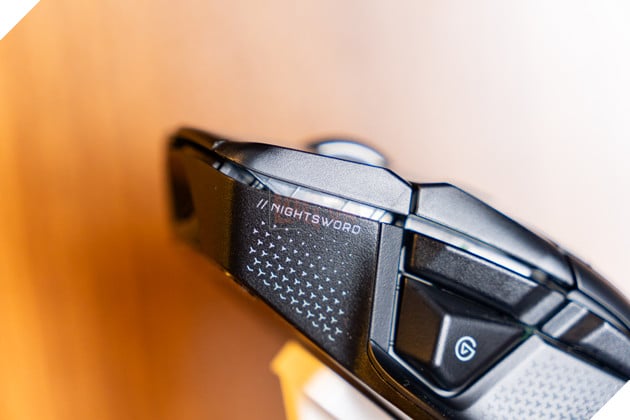 Review Corsair NIGHTSWORD v2 WIRELESS SD : Khi chuột gaming trở thành trung tâm điều khiển 5