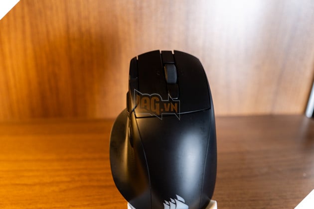 Review Corsair NIGHTSWORD v2 WIRELESS SD : Khi chuột gaming trở thành trung tâm điều khiển 2