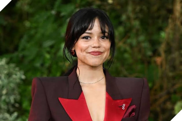 Hình ảnh về nữ diễn viên Jenna Ortega.