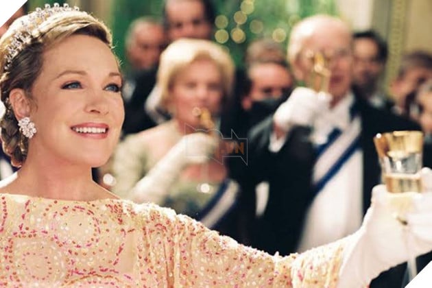 Hình ảnh về Julie Andrews trong phim "The Princess Diaries".