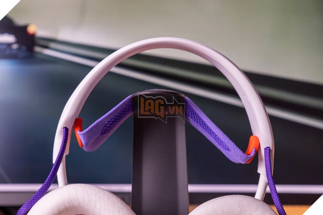 Review JBL Quantum 650 Wireless: Thiết kế khác biệt, pin tháo rời và chất âm sinh ra cho game thủ 5