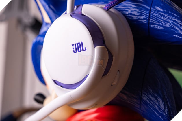 Review JBL Quantum 650 Wireless: Thiết kế khác biệt, pin tháo rời và chất âm sinh ra cho game thủ 14