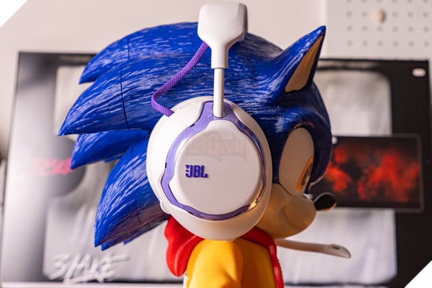 Review JBL Quantum 650 Wireless: Thiết kế khác biệt, pin tháo rời và chất âm sinh ra cho game thủ 16