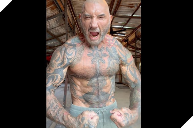 Hình ảnh về sao nam Dave Bautista khoe vóc dáng chuẩn bị cho vai  Kratos trong series God of War 