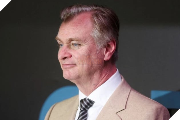 Hình ảnh về nhà làm phim nổi tiếng Christopher Nolan.