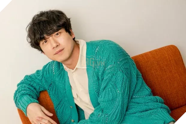 Sau hơn 1 năm vướng ồn ào tình cảm với Nagano Mei: Nam tài tử Sakaguchi Kentaro bất ngờ thông báo kết hôn cùng bạn gái ngoài ngành giải trí 2