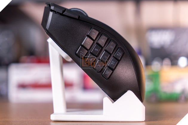 Razer Naga V3 Pro Review: Chuột MMO “3 Trong 1” Cho Game Thủ 10
