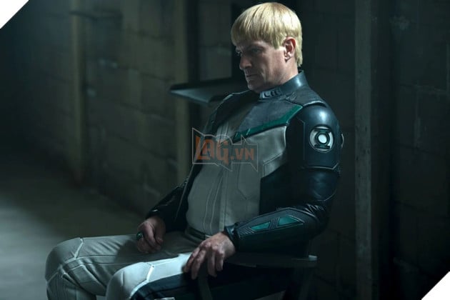Nathan Fillion trở lại với vai Guy Gardner trong Lanterns.