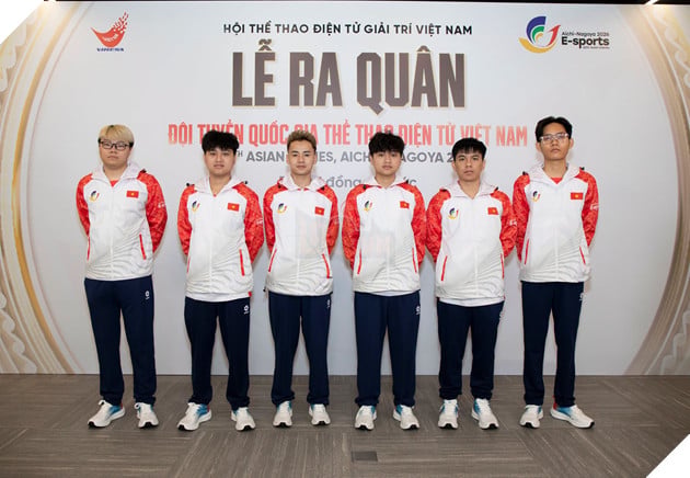 Dấu Ấn Chớp Cam Team Flash Trong Màu Áo Đội Tuyển Quốc Gia Việt Nam 3