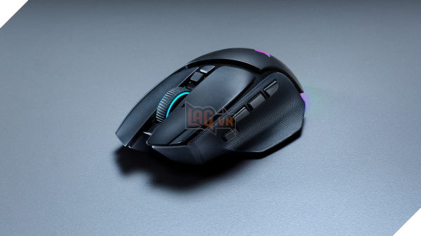 Razer Basilisk V4 Pro ra mắt, hỗ trợ xoay 180 độ nhanh chóng với một nút bấm 5