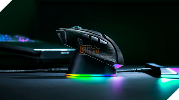 Razer Basilisk V4 Pro ra mắt, hỗ trợ xoay 180 độ nhanh chóng với một nút bấm
