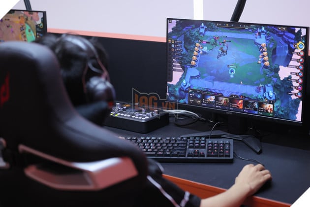 Lò Quốc Bảo Vô Địch Hạng Mục Sinh Viên Giải Vô Địch Quốc Gia Đấu Trường Chân Lý 6