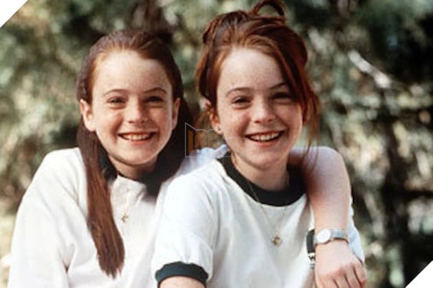 Hình ảnh về Annie James và Hallie Parker trong bộ phim The Parent Trap.