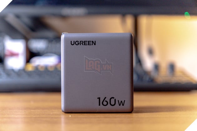 Đánh giá Ugreen Nexode Pro 160W: Bộ sạc GaN tích hợp cáp USB-C, màn hình thông minh tiện lợi 2