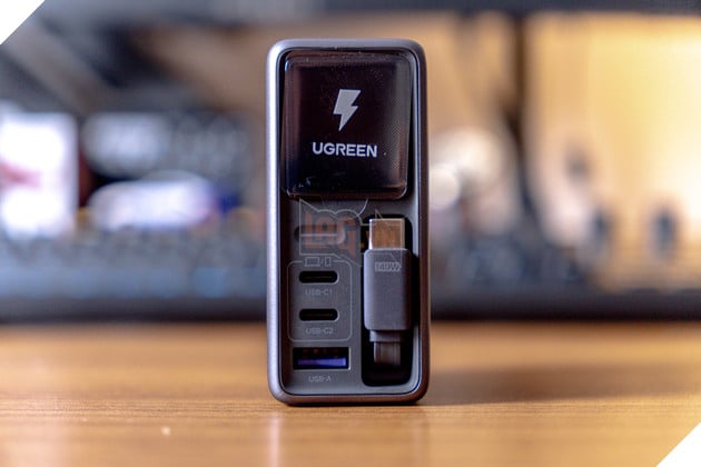 Đánh giá Ugreen Nexode Pro 160W: Bộ sạc GaN tích hợp cáp USB-C, màn hình thông minh tiện lợi 6