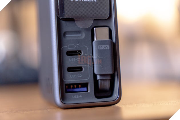 Đánh giá Ugreen Nexode Pro 160W: Bộ sạc GaN tích hợp cáp USB-C, màn hình thông minh tiện lợi 5