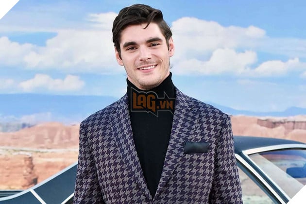 Hình ảnh về nam diễn viên RJ Mitte.