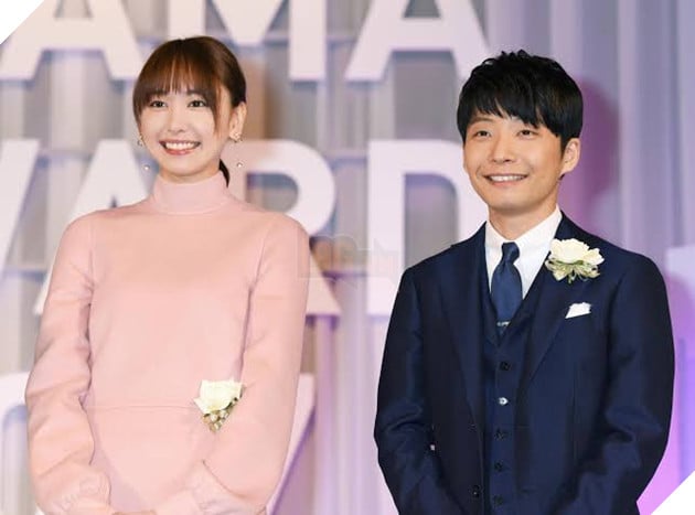 Hạnh phúc trọn vẹn sau 5 năm kết hôn: Ngọc nữ Aragaki Yui và tài tử Hoshino Gen chính thức đón con đầu lòng, viết tiếp câu chuyện cổ tích đời thực 3