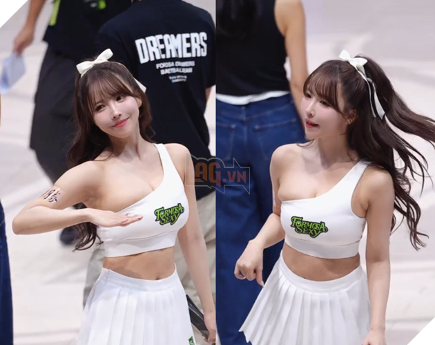 Khung hình bất biến giữa tâm bão gợi cảm: Mỹ nhân Yua Mikami diễn hết mình ngay trước mắt, fan nam ngồi hàng đầu vẫn thản nhiên... lướt xem giày thể thao