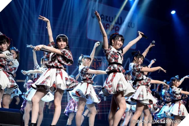 Hỗn loạn tranh chỗ tại sự kiện giao lưu JKT48 và AKB48 ở Indonesia: Ban quản lý nhóm nhạc Nhật Bản phát thông cáo xin lỗi khẩn cấp, tuyên bố xử lý nghiêm các cá nhân quá khích
