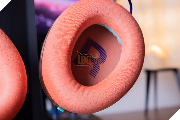Review JBL Quantum 520 Wireless: Tai nghe gaming không dây đa nền tảng, pin 30 giờ và âm thanh định vị 5