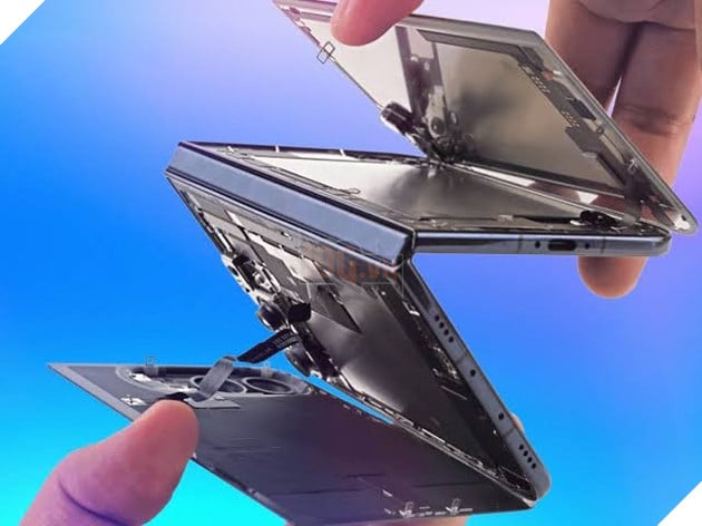iFixit mổ xẻ iPhone Duo, đưa ra 3 giả thuyết về lỗi màn hình gập bị nứt